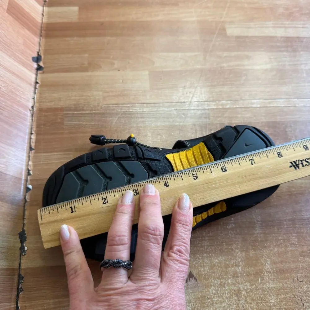 KEEN Big Kids' Newport H2 Sandals (Color: Black/Keen Yellow)